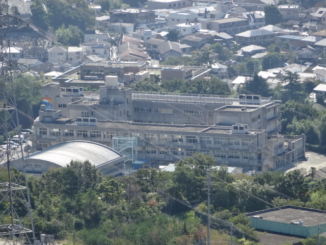 中学校　宝塚市立御殿山中学校（中学校）まで1080m