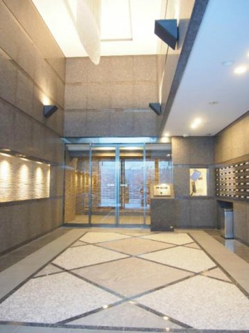 エントランス　ルーブル南馬込参番館