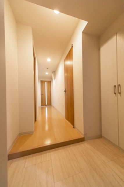 玄関　※写真は同タイプ住戸です。
