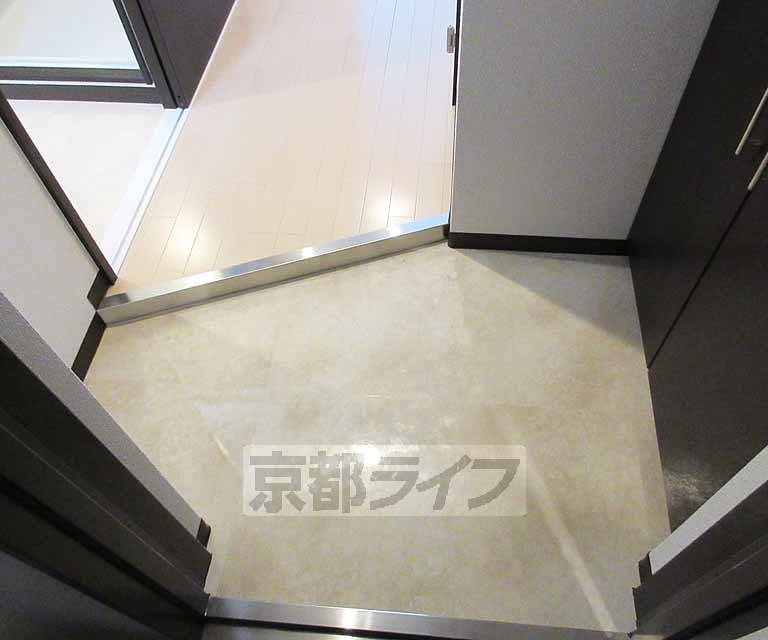 玄関　段差の少ない玄関です