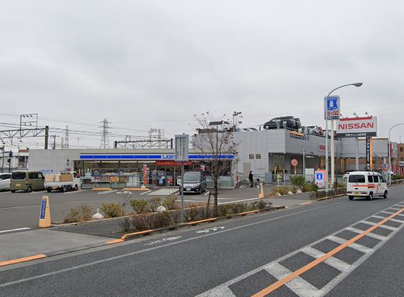 コンビニ　ローソン 百草園駅前店（コンビニ）まで224m