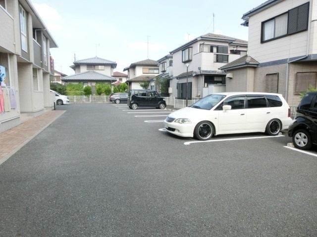 駐車場　敷地内駐車場あります