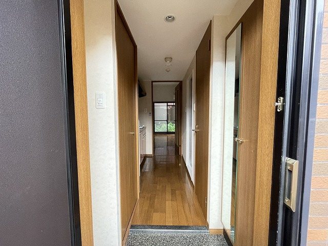 玄関　参考写真。
