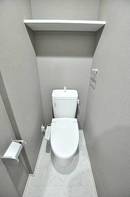 トイレ　温水洗浄便座付き