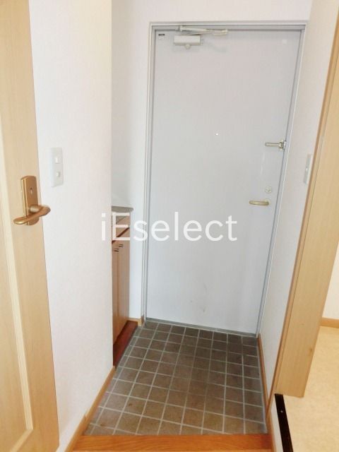 玄関　広めの玄関です。