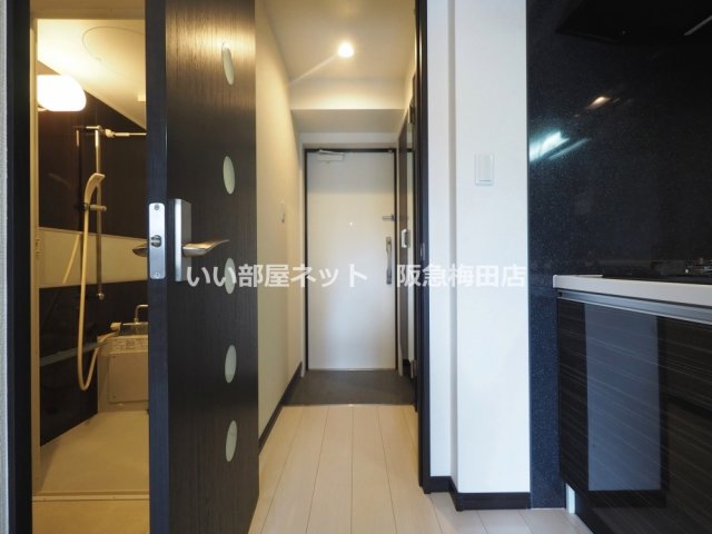 玄関　※同仕様写真となります。