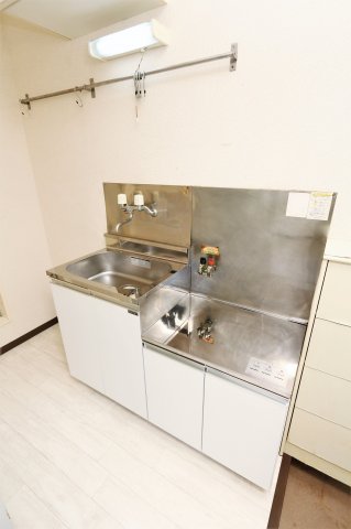 キッチン　参考写真（同物件別部屋）