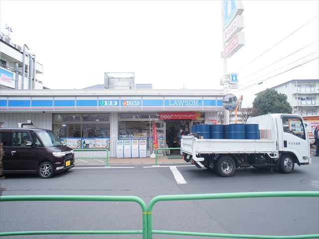 コンビニ　ローソン練馬東大泉五丁目店（コンビニ）まで245m