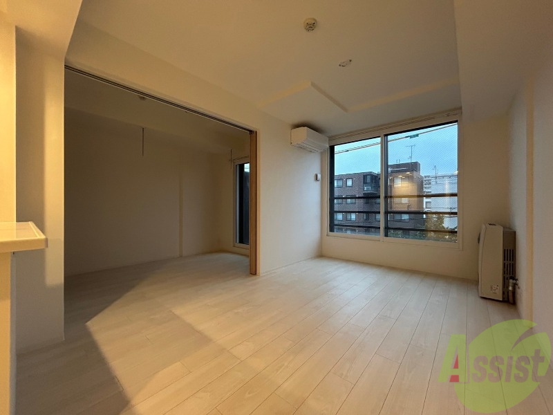 居室・リビング　広くてキレイなお部屋が広がっていて、充実した生活が送れそう。