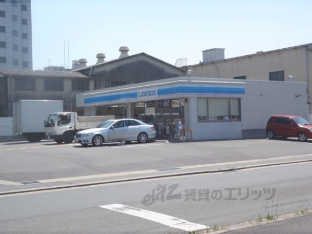 コンビニ　ローソン伏見新堀川店（コンビニ）まで350m