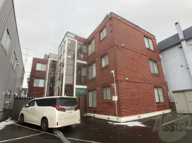 建物外観　札幌市東区北２５条東「ビラ・レジリア美香保」