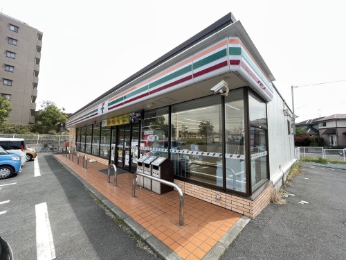 コンビニ　セブンイレブン・成田飯田町西店（コンビニ）まで471m