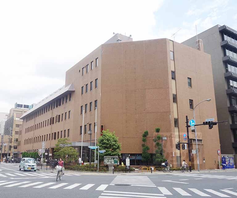 役所　京都市下京区役所（役所）まで550m