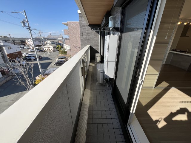 バルコニー　他室の写真です
