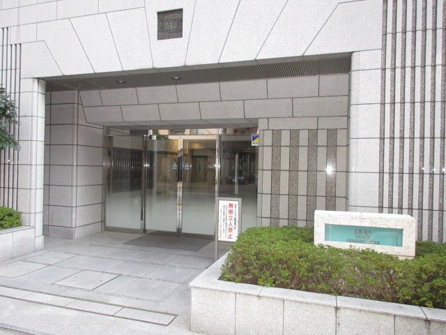 エントランス　清潔なエントランスです