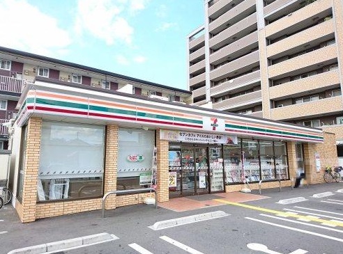 コンビニ　セブンイレブン 堺浜寺石津町中店（コンビニ）まで55m