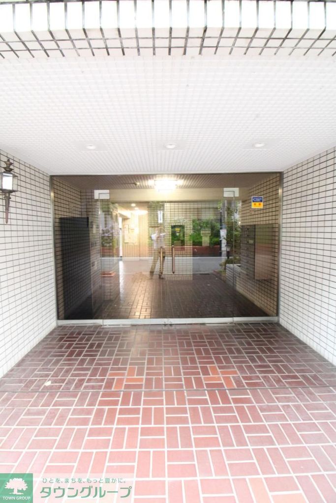 エントランス　★お部屋探しは株式会社タウンハウジング東京まで★