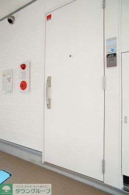 玄関　玄関扉