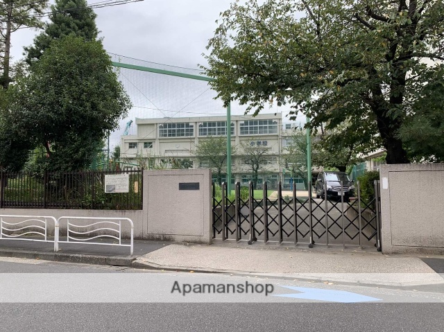 小学校　八名川小学校（小学校）まで3058m