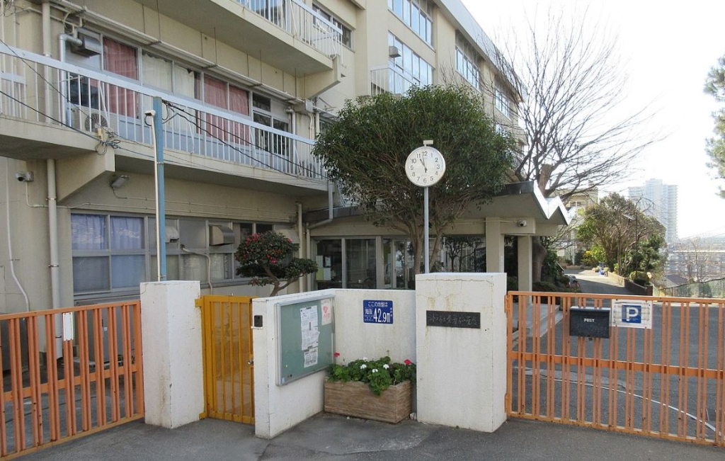 小学校　神戸市立東舞子小学校（小学校）まで587m