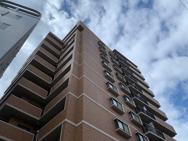3DK Mansion in Chuo-ku, Osaka - Image 1