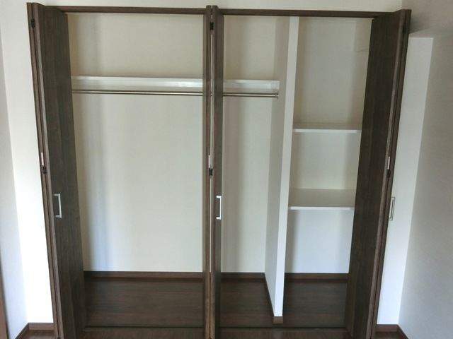 収納　同タイプ反転画像