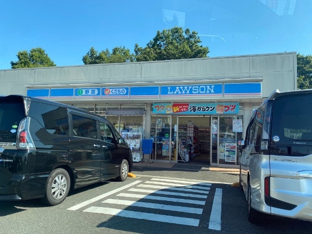 コンビニ　ローソン日野神明二丁目店（コンビニ）まで222m