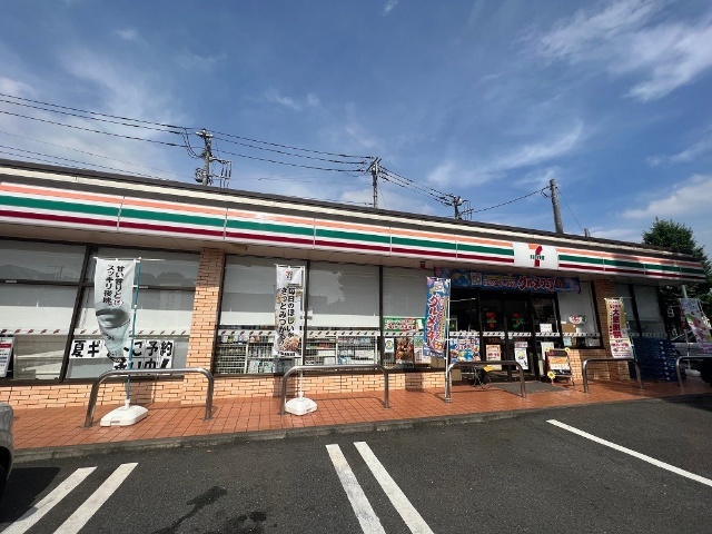 コンビニ　セブンイレブン泉塚店（コンビニ）まで583m