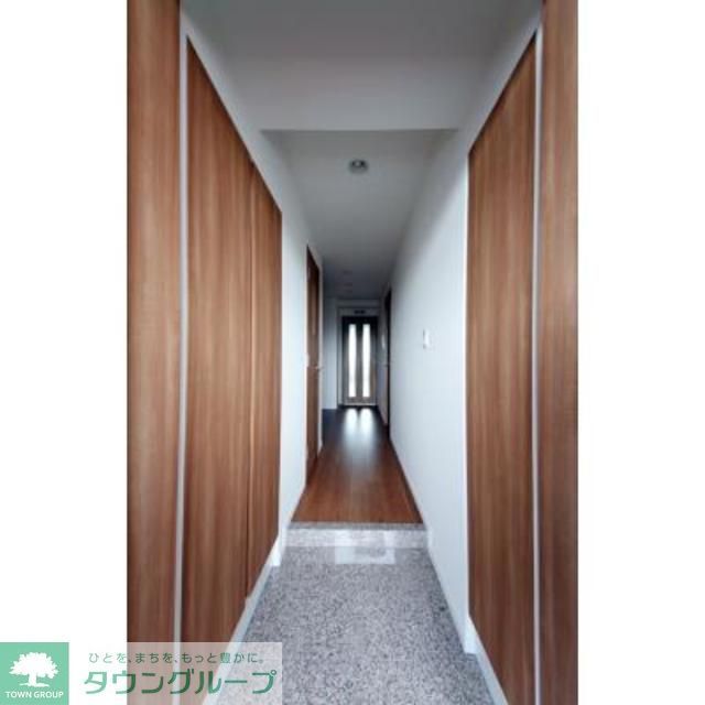 玄関　※写真は同タイプ住戸です。