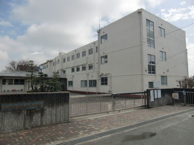 中学校　浜松市立江西中学校（中学校）まで582m