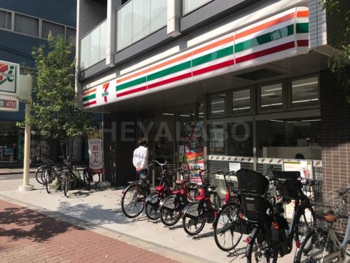 コンビニ　セブン-イレブン新宿下落合３丁目店（コンビニ）まで54m