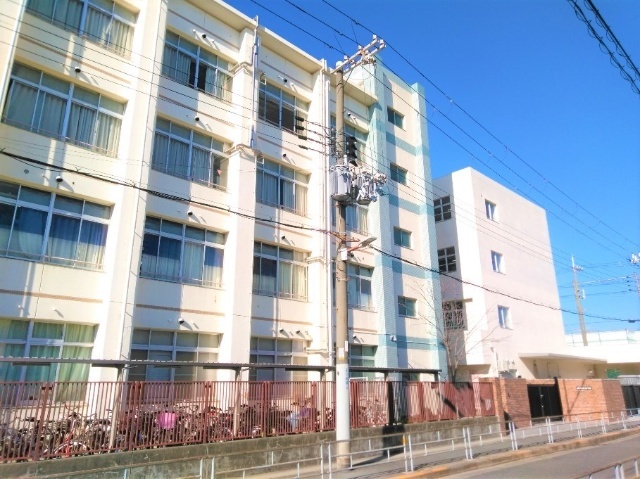 中学校　大阪市立歌島中学校（中学校）まで1060m