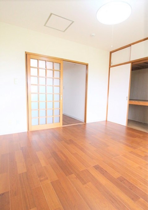 その他部屋・スペース　明るい色調の室内です