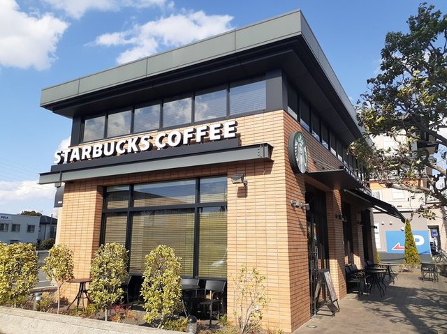 飲食店　スターバックスつくば店（飲食店）まで260m