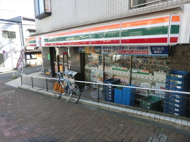 コンビニ　セブンイレブン 北区東十条駅前店（コンビニ）まで576m