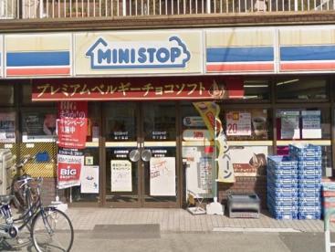 コンビニ　ミニストップ 東十条店（コンビニ）まで745m