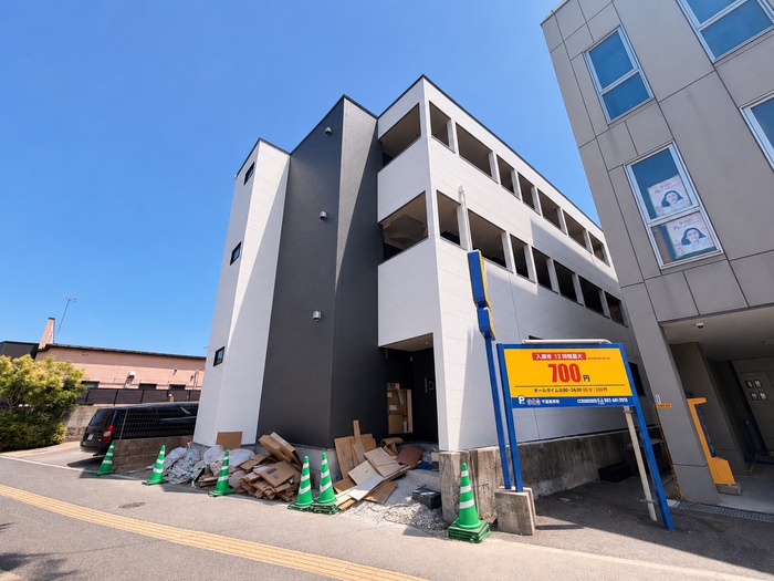建物外観　建築中