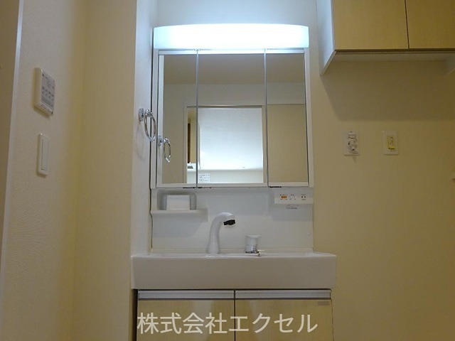 洗面設備　独立洗面台です。