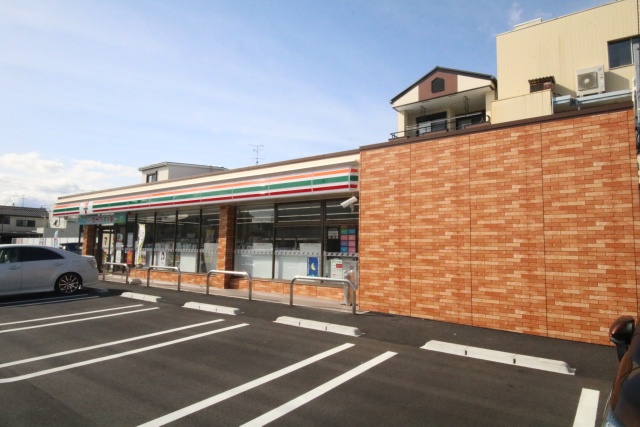 コンビニ　セブン-イレブン 名古屋葉池町店（コンビニ）まで300m