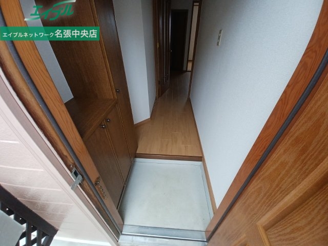 玄関　同物件別部屋参考写真