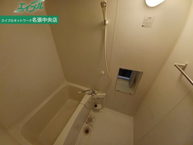 バス・シャワールーム　同物件別部屋参考写真