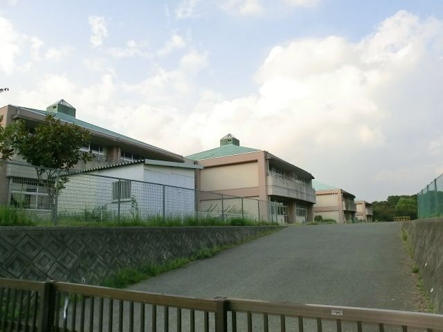小学校　千葉市立小谷小学校（小学校）まで634m