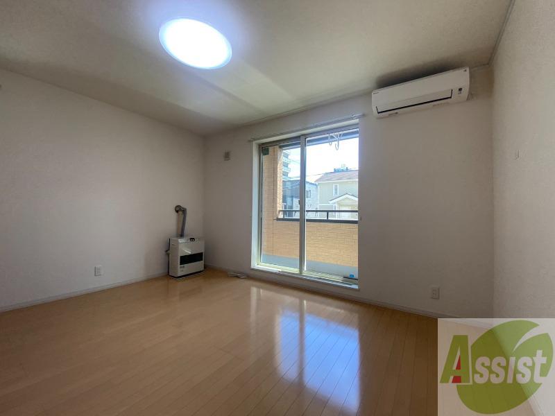 居室・リビング　広くてキレイなお部屋が広がっていて、充実した生活が送れそう。