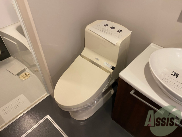 トイレ　人気のウォシュレットつきのトイレです。快適ですよ。