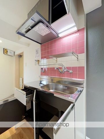 小田急線 世田谷代田駅 徒歩7分 5階建 築43年のキッチン写真