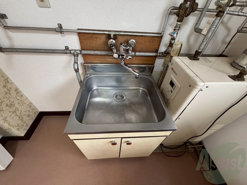 洗面設備　こちらに洗面台があります。朝の洗顔はこちらで。