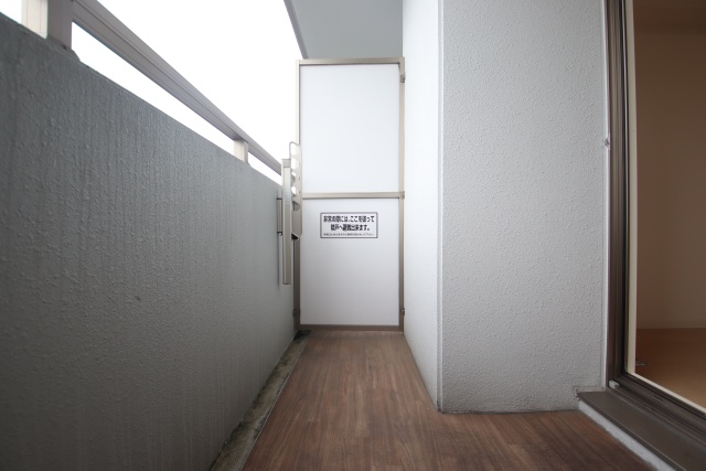 バルコニー　※別室の参考写真の為、現況優先です。