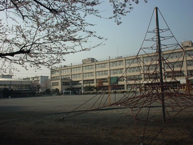 小学校　立川市立松中小学校（小学校）まで967m