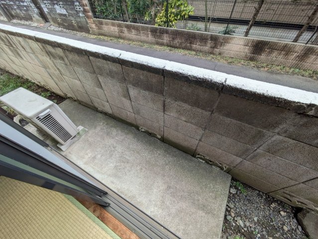 バルコニー　※別号室の写真となります。