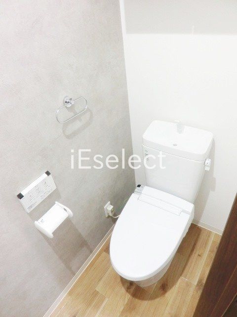 トイレ　温水洗浄便座